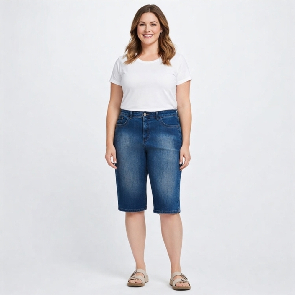 Gloria Vanderbilt Adriana Capri Blue Jeans
